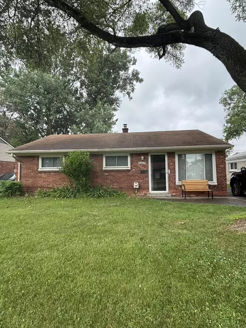 26013 Kathy St, Roseville, MI 48066