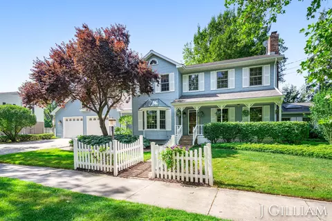 1214 Euna Vista Dr, Holland, MI 49423