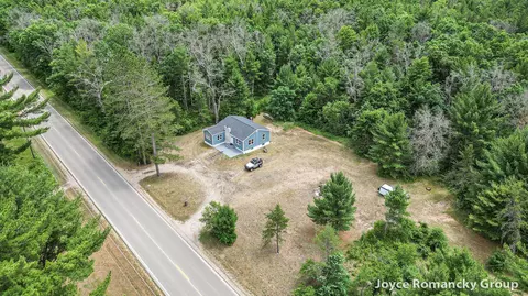 1755 W Baldwin Rd, Baldwin, MI 49304