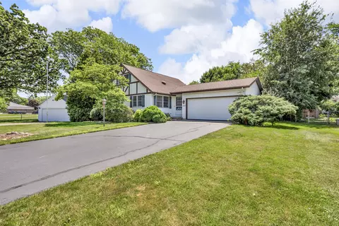 1007 Oak Grove Rd, Jackson, MI 49203