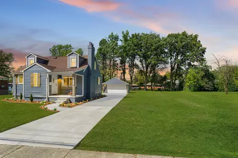 20157 Huntington Ave, Harper Woods, MI 48225