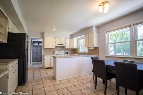 Kitchen - 521 E Pine St, Fremont, MI 49412 photo 6 of 7