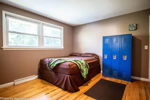 Bedroom - 521 E Pine St, Fremont, MI 49412 photo 2 of 13
