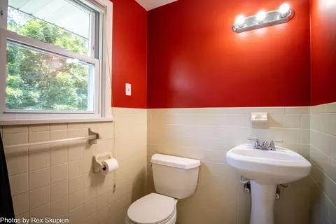 Bath - 521 E Pine St, Fremont, MI 49412 photo 6 of 12