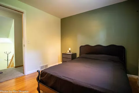 Bedroom - 521 E Pine St, Fremont, MI 49412 photo 5 of 13