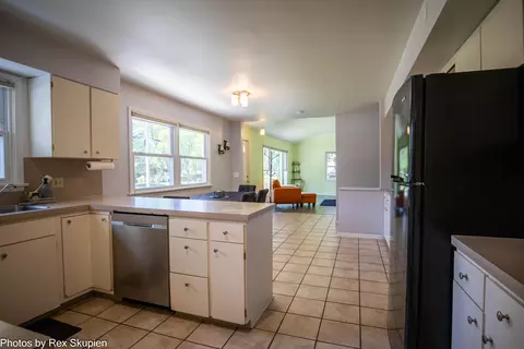 Kitchen - 521 E Pine St, Fremont, MI 49412 photo 5 of 7