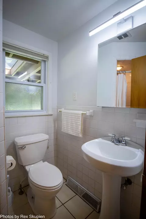 Bath - 521 E Pine St, Fremont, MI 49412 photo 7 of 12