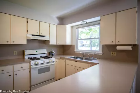 Kitchen - 521 E Pine St, Fremont, MI 49412 photo 1 of 7