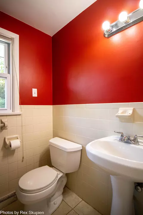 Bath - 521 E Pine St, Fremont, MI 49412 photo 11 of 12