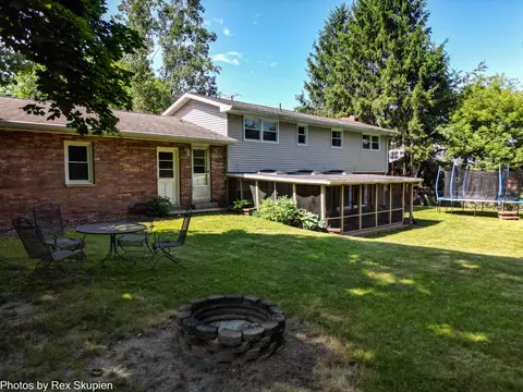 Exterior - 521 E Pine St, Fremont, MI 49412 photo 6 of 10