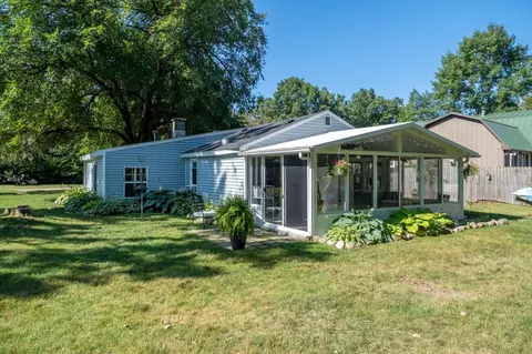 11225 Birchpark Dr, Stanwood, MI 49346
