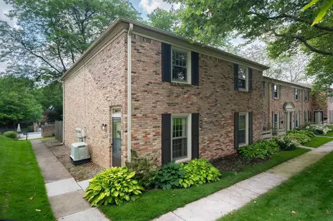 2452 Village Dr SE, Grand Rapids, MI 49506