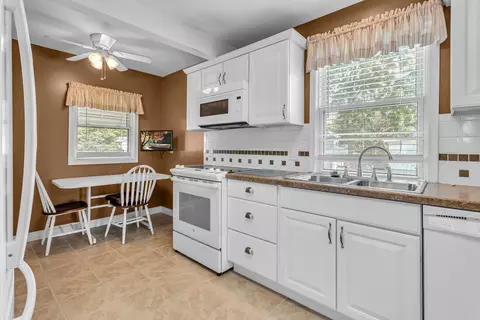 715 Ellery Ave, Jackson, MI 49202 photo 18