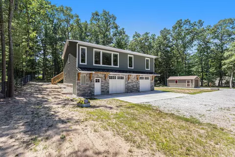 39 Linden St, Twin Lake, MI 49457