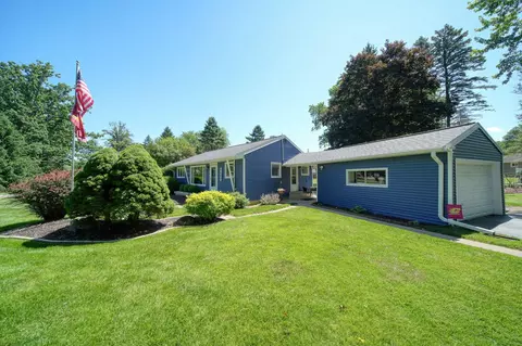 2699 Kibby Rd, Jackson, MI 49203