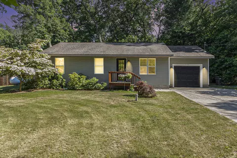 405 W Baker Rd, Twin Lake, MI 49457