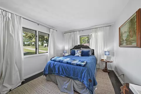 Bedroom - 1756 Eagle Point Rd, Clarklake, MI 49234 photo 4 of 8