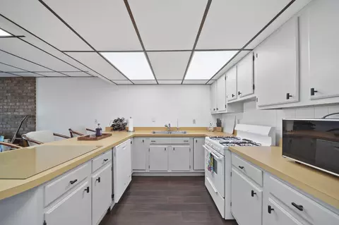 Kitchen - 1756 Eagle Point Rd, Clarklake, MI 49234 photo 7 of 7