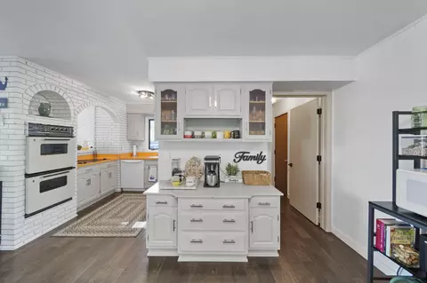 Kitchen - 1756 Eagle Point Rd, Clarklake, MI 49234 photo 1 of 7