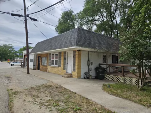 2768 W Winston Rd, Rothbury, MI 49452