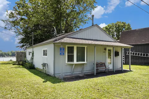1332 Cherokee Dr, Union City, MI 49094