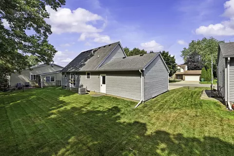 894 Alpine Dr, Brighton, MI 48116 photo 32