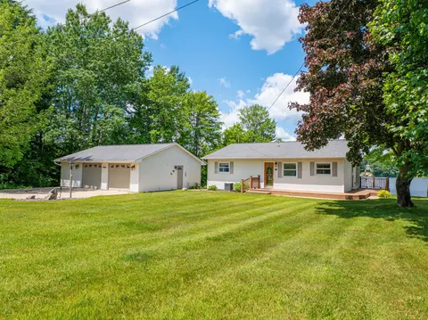 11015 E 44 Rd, Cadillac, MI 49601