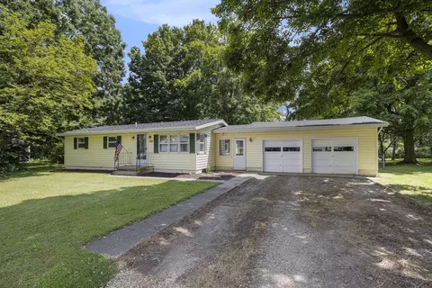 3407 Stolk Dr, Kalamazoo, MI 49004