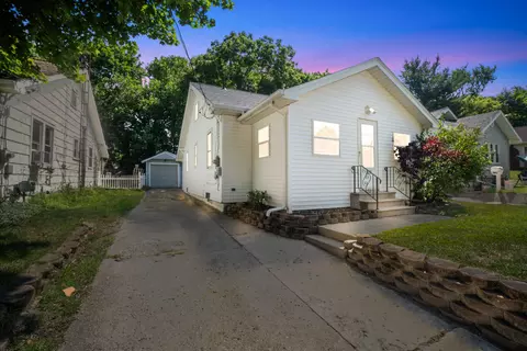 2633 Highland Ave, Jackson, MI 49203