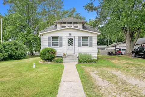240 Stillwell Ave, Michigan Center, MI 49254