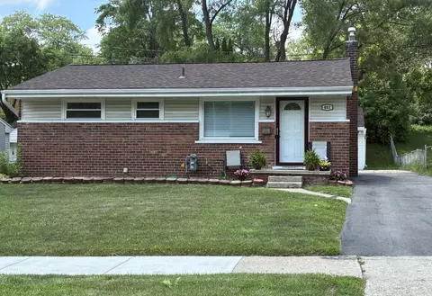 451 Martin Luther King Jr Blvd N, Pontiac, MI 48342
