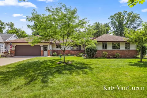 701 Novak Ln, Big Rapids, MI 49307
