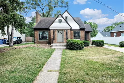 1370 36th St SE, Grand Rapids, MI 49508