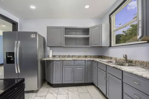 Kitchen - 1211 S Jackson St, Jackson, MI 49203 photo 1 of 2