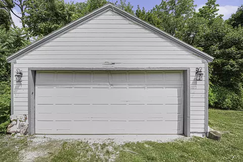 Exterior - 1211 S Jackson St, Jackson, MI 49203 photo 5 of 5