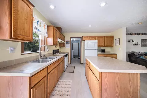 13397 Day Rd, Hudson, MI 49247 photo 11