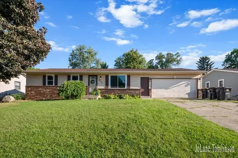 2958 Bluewater Ln SW, Grandville, MI 49418