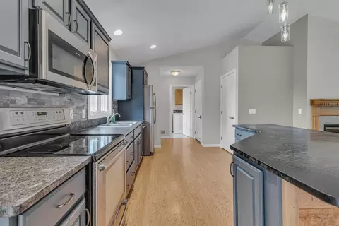 Kitchen - 1615 Bunting Rd, Jackson, MI 49201 photo 2 of 3