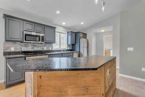 Kitchen - 1615 Bunting Rd, Jackson, MI 49201 photo 1 of 3