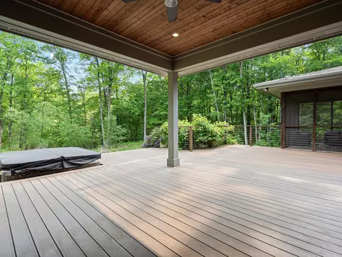Exterior - 3867 Hawk Crest Rd, Ann Arbor, MI 48103 photo 11 of 12