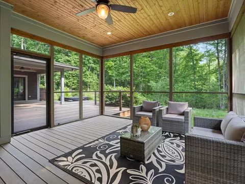 Exterior - 3867 Hawk Crest Rd, Ann Arbor, MI 48103 photo 7 of 12