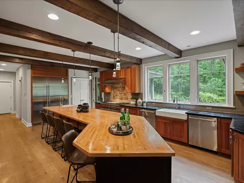 Kitchen - 3867 Hawk Crest Rd, Ann Arbor, MI 48103 photo 2 of 9