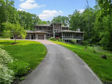 Exterior - 3867 Hawk Crest Rd, Ann Arbor, MI 48103 photo 2 of 12