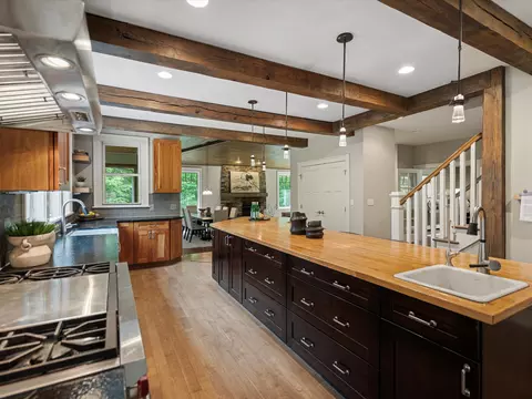 Kitchen - 3867 Hawk Crest Rd, Ann Arbor, MI 48103 photo 3 of 9