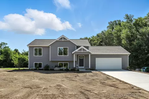 11428 56th Ave, Allendale, MI 49401