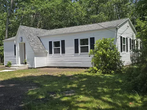 1417 Carleton St, Whitehall, MI 49461 photo 4