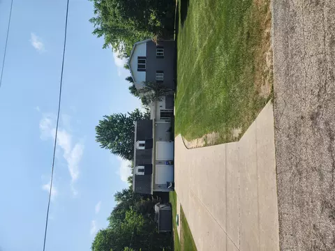 2323 Old Red Apple Rd, Manistee, MI 49660
