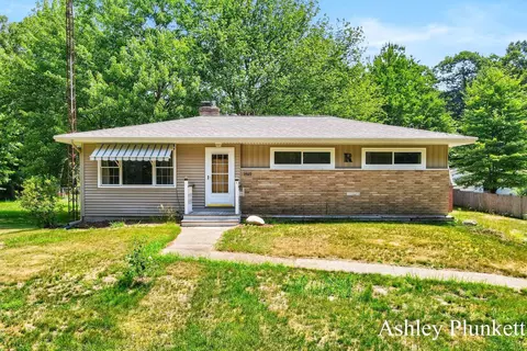 1460 N Peterson Rd, Muskegon, MI 49445