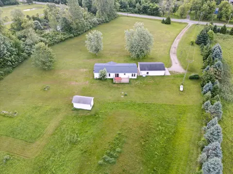 4767 E Haslett Rd, Perry, MI 48872 photo 18