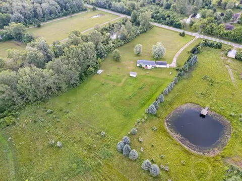 4767 E Haslett Rd, Perry, MI 48872 photo 24